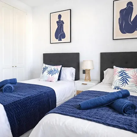 Modern 3 Bedroom In Puerto Banus Apartment Marbella