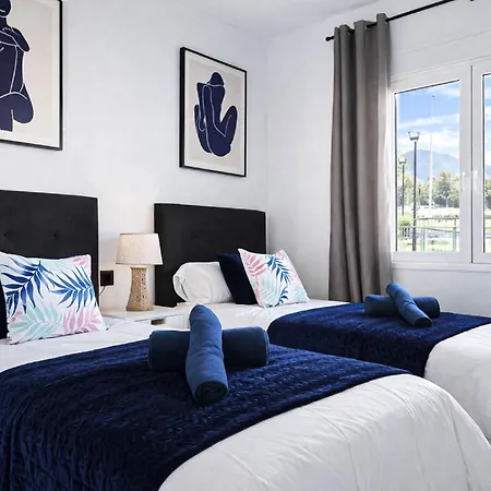Modern 3 Bedroom In Puerto Banus Apartment