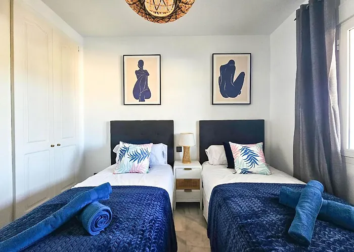 Modern 3 Bedroom In Puerto Banus Apartment *