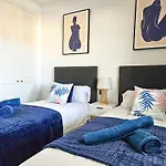 Modern 3 Bedroom In Puerto Banus * Marbella