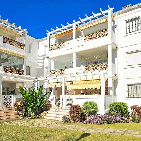 Modern 3 Bedroom In Puerto Banus * Марбелья