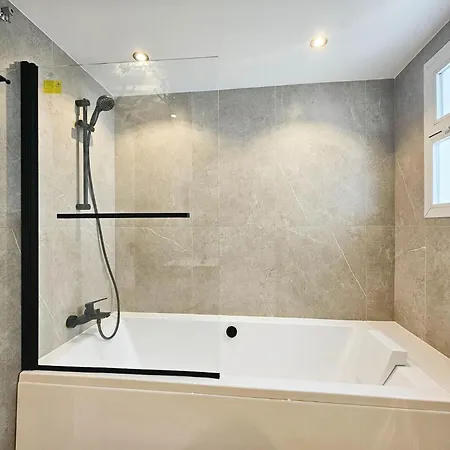 Modern 3 Bedroom In Puerto Banus Marbella