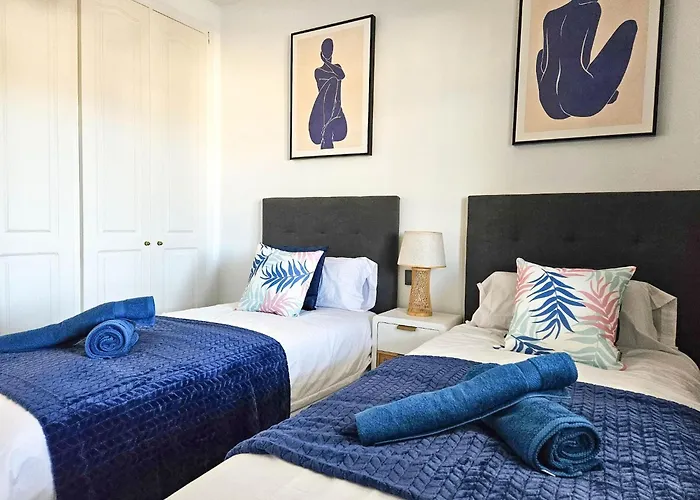 Modern 3 Bedroom In Puerto Banus * Марбелья