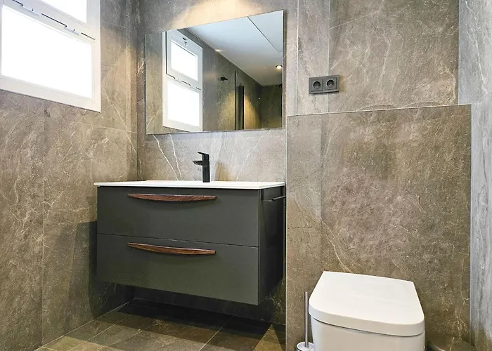 Апартаменти Modern 3 Bedroom In Puerto Banus *