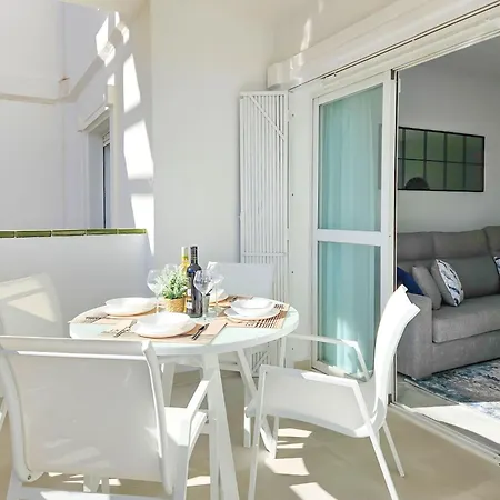 Lejlighed Modern 3 Bedroom In Puerto Banus Marbella