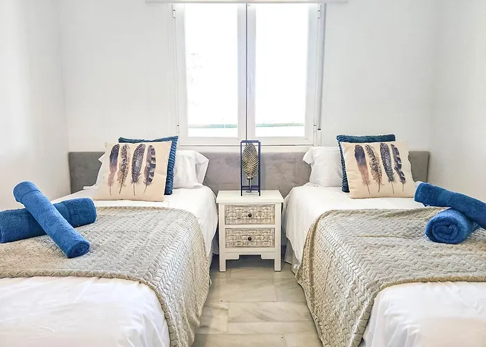 Modern 3 Bedroom In Puerto Banus Apartament