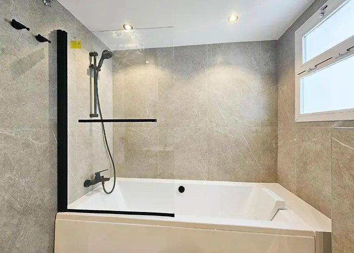 Modern 3 Bedroom In Puerto Banus Marbella