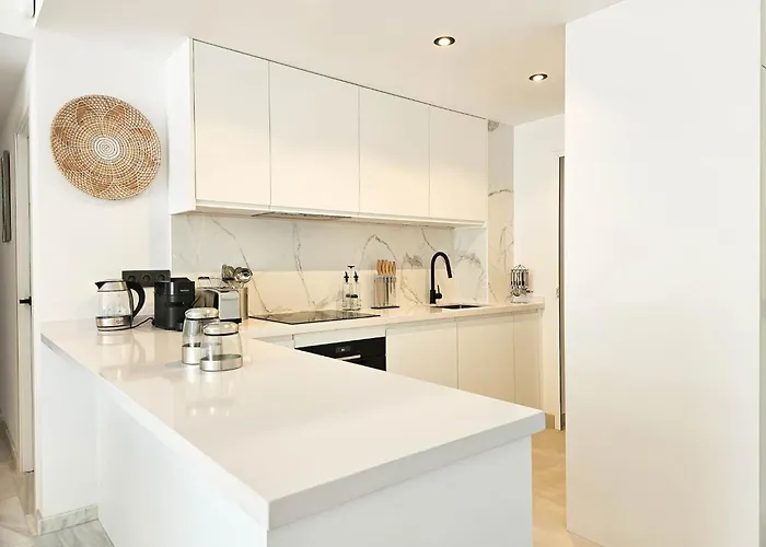 Modern 3 Bedroom In Puerto Banus *